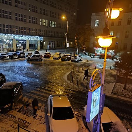 Апартаменти Трехкімнатні В Самому Центрі Для 6-Х Лвив Екстериор снимка